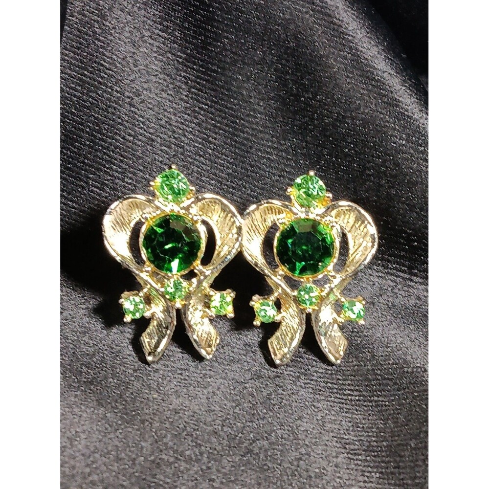 VTG Silvertone And Green Rhinestone Screw Back Earrings Clip On EUC